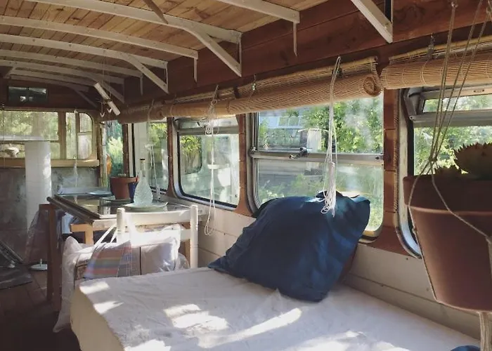 Cosmic English Bus 2 Floor