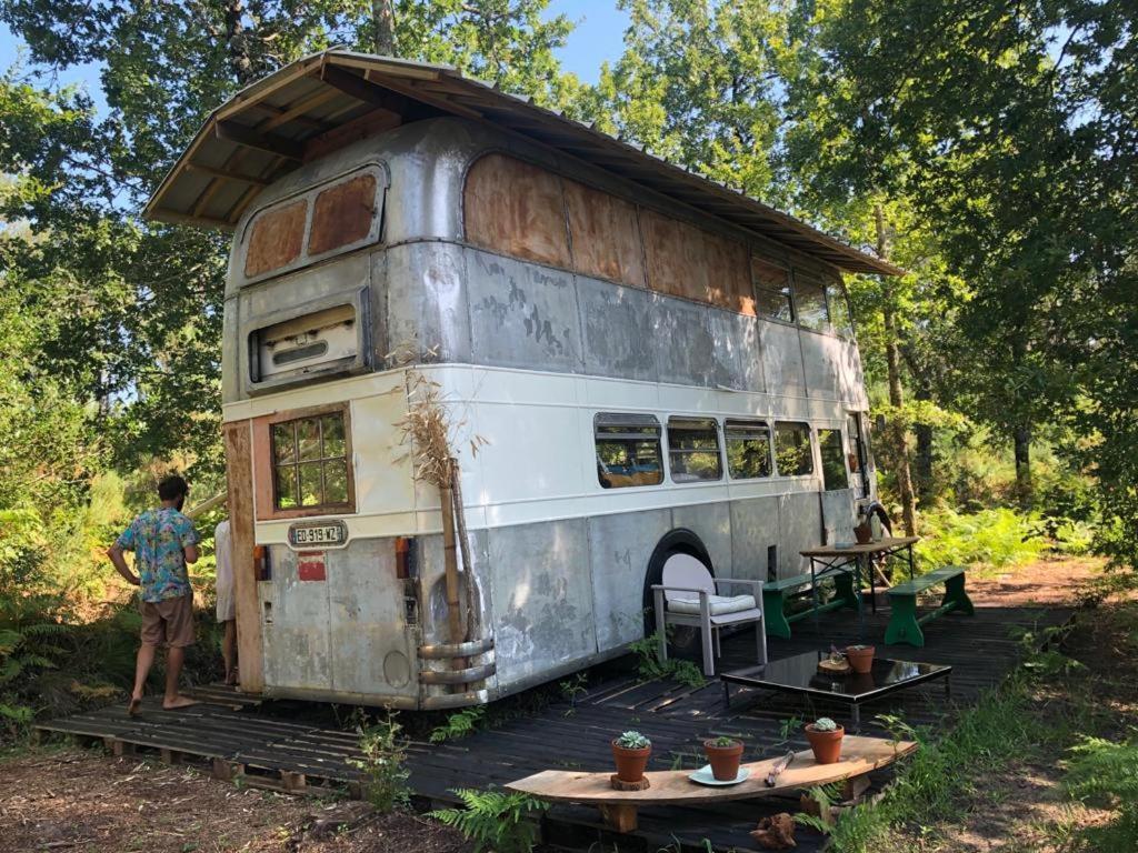 Cosmic Bus 2 Floor